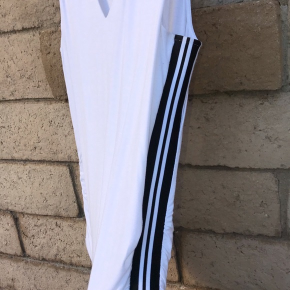 Sporty top - Picture 3 of 5